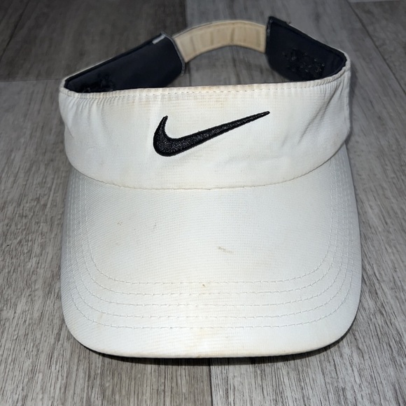 Nike golf visor with real estate mortgage logo one size fits all - Picture 3 of 7
